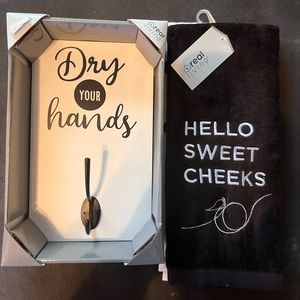 Hand towels & towel hook